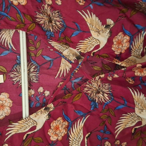 Charming Charlie crane print blouse - Picture 4 of 5